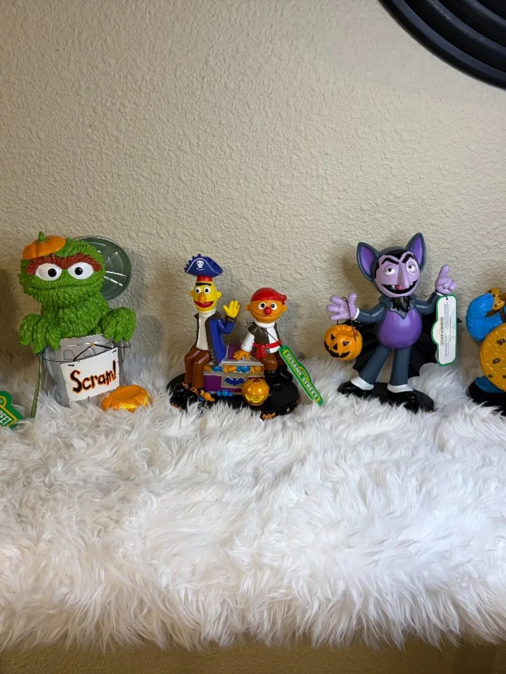 Sesame Street Halloween Figurine Set Cookie Monster Oscar Count Bert Ernie NWT